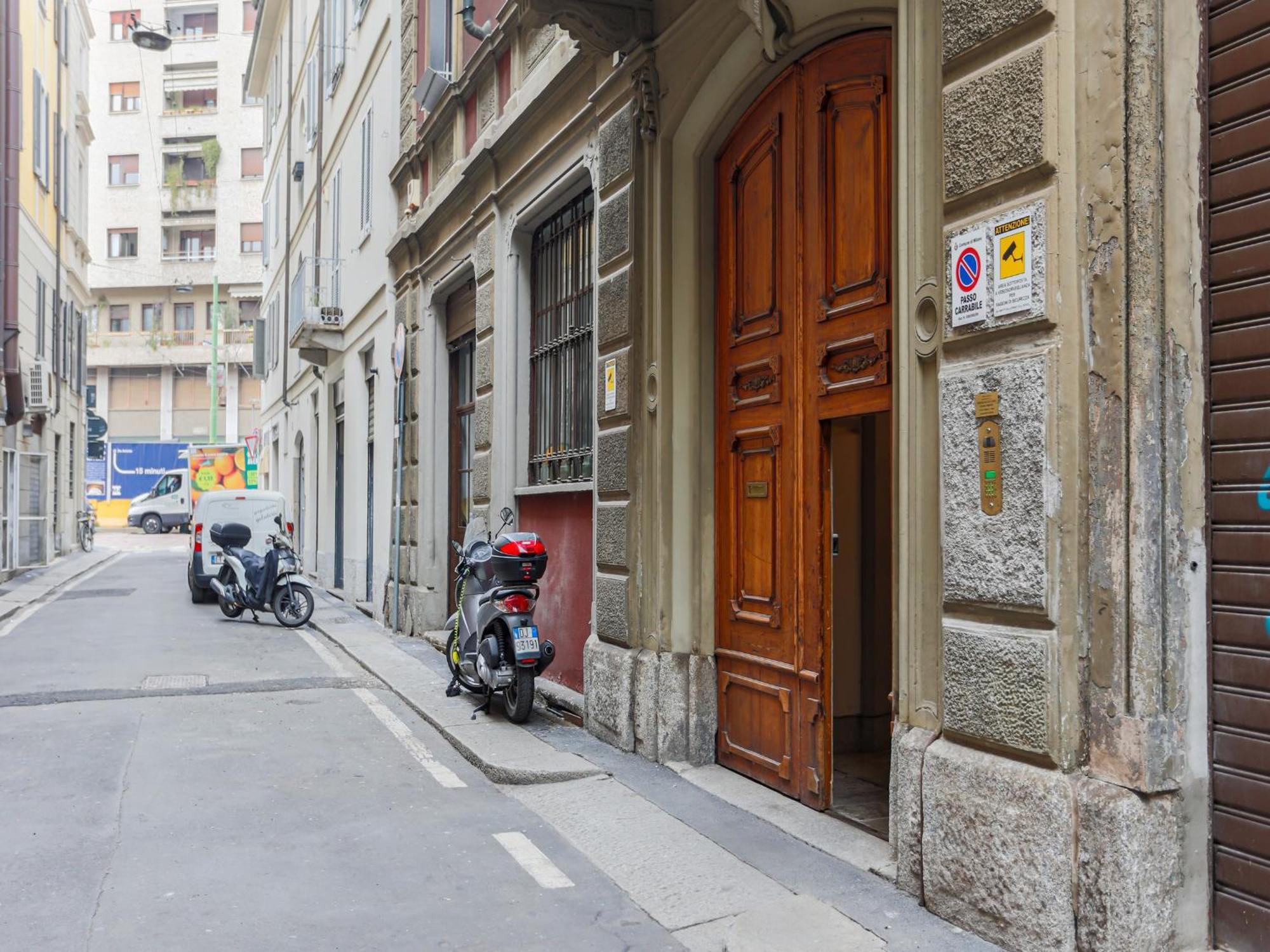 The Best Rent - Spacious One-Bedroom Apartment Near The Columns Of San Lorenzo Milano Esterno foto
